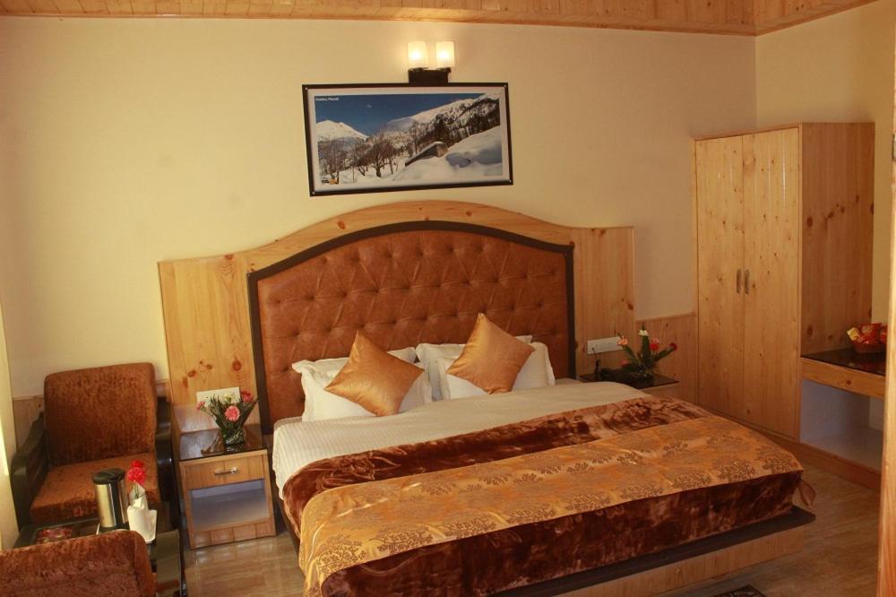 Hotel Bodh International Manāli Exteriör bild
